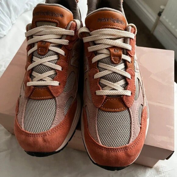 Joe Freshgoods x New Balance 992 Aged Well Made in USA Apricot US 8 Sneakers - Picture 3 of 8